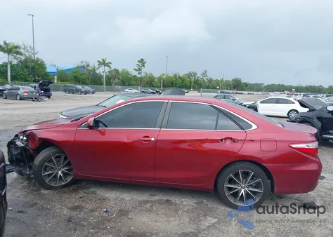 2015 Toyota Camry Xse z USA, uszkodzony, nr VIN 4T1BF1FK1FU973553